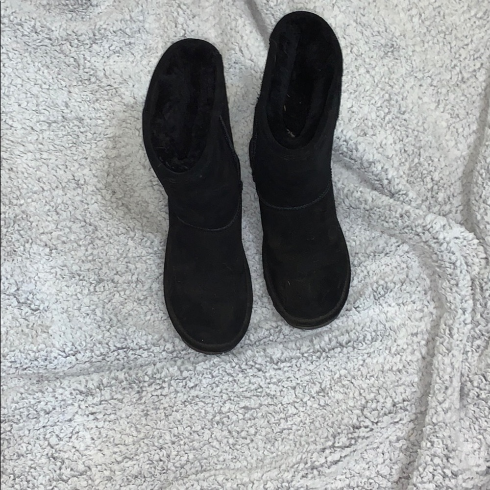 Black Bear Paw Uggs